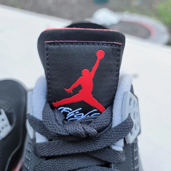 Jordan 4 Breds - Picture 5 of 8